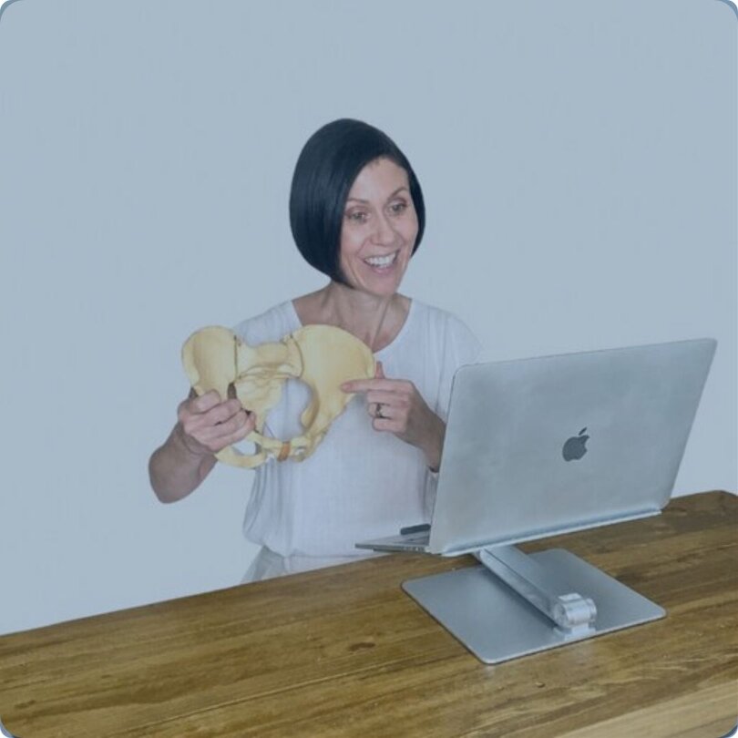 Kate teaching Live Online Hypnobirthing Australia™ Course
